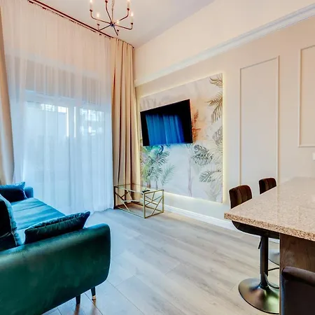 Nova Oasis Garden * Estetino