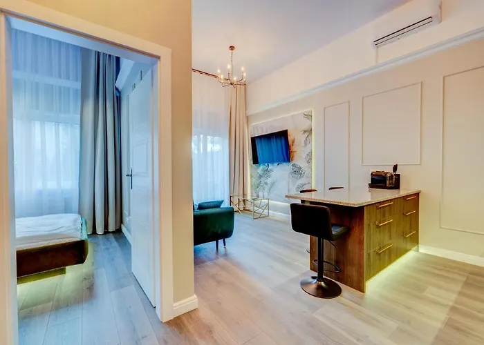 Nova Oasis Garden Apartment